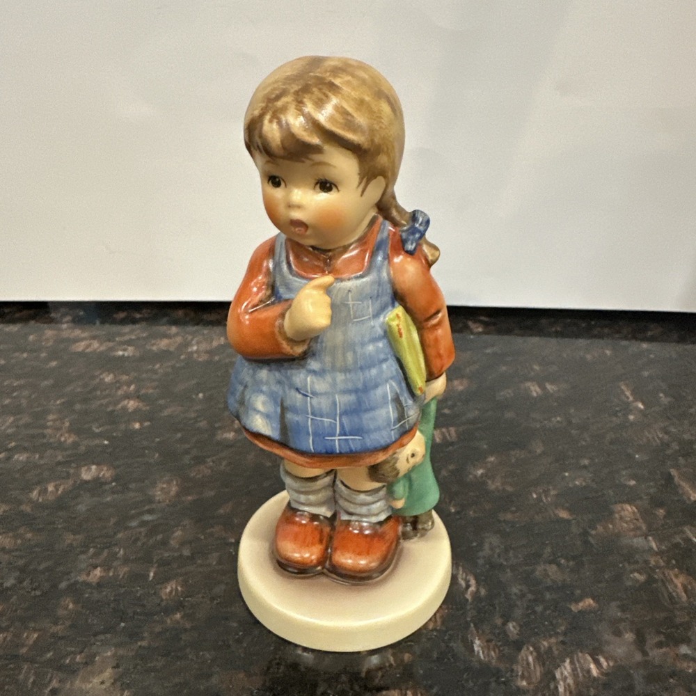 Goebel Hummel I Wonder 486 W Bumble Bee! Mint Cond. With Certificate & Box